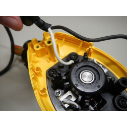 Замена сетевого шнура DeWalt D26451